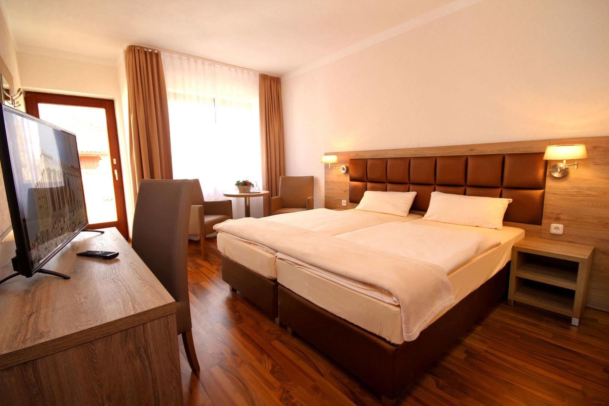 Strand Hotel Nordsee, Hotel Deichlaeufer Tossens Exterior foto